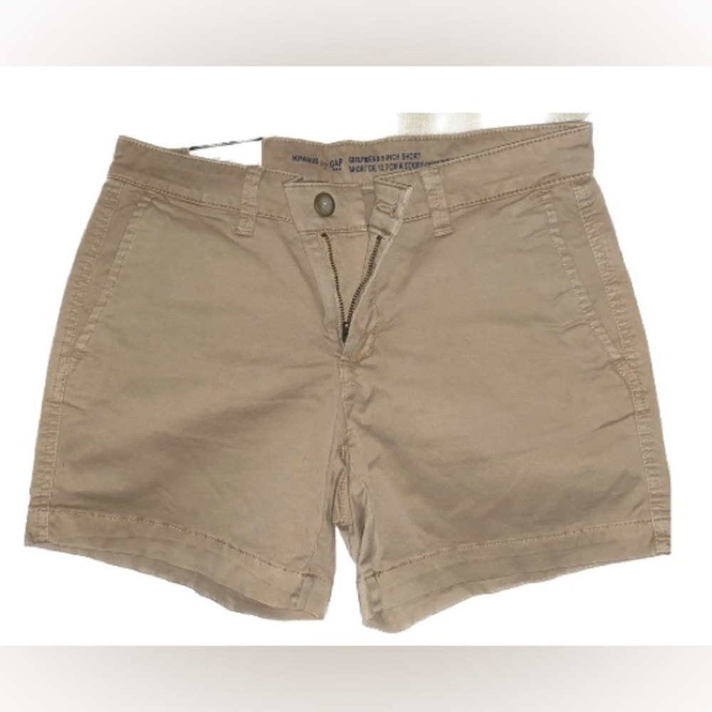 GAP Khaki shorts